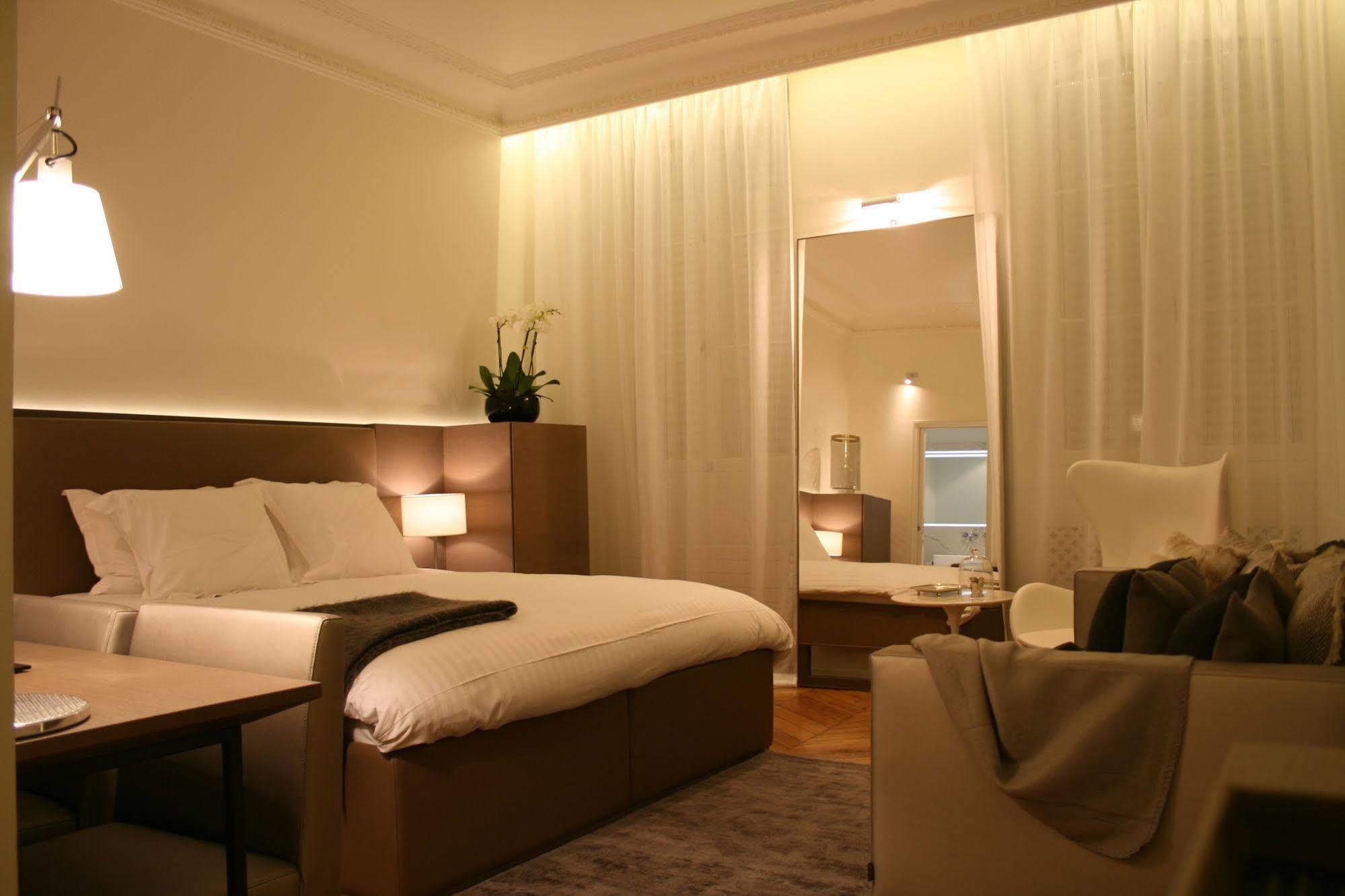 Cirque Deluxe Studio Apartment Parijs Buitenkant foto