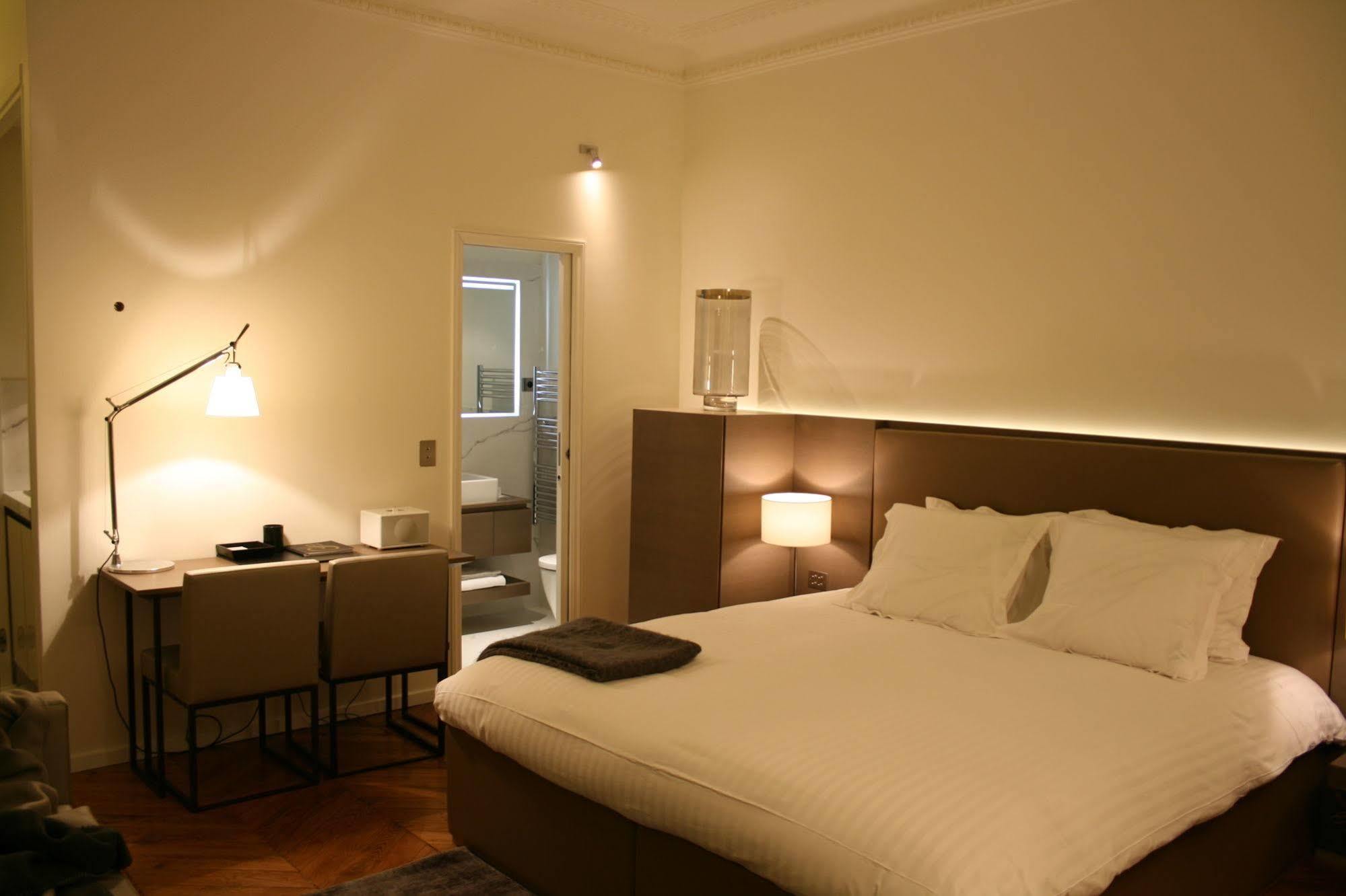 Cirque Deluxe Studio Apartment Parijs Buitenkant foto